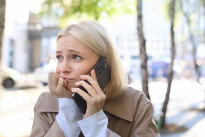 alcoolémie femme au téléphone